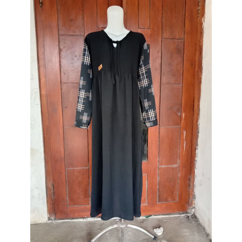 gamis hitam kombinasi kotak