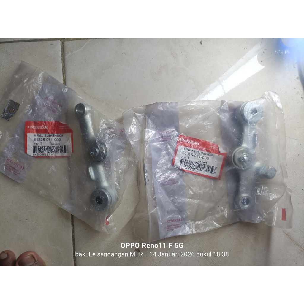 anting lengan ayun shock sok skok depan kanan kiri Honda Astrea Star 800 c70 c700 original AHM 51315