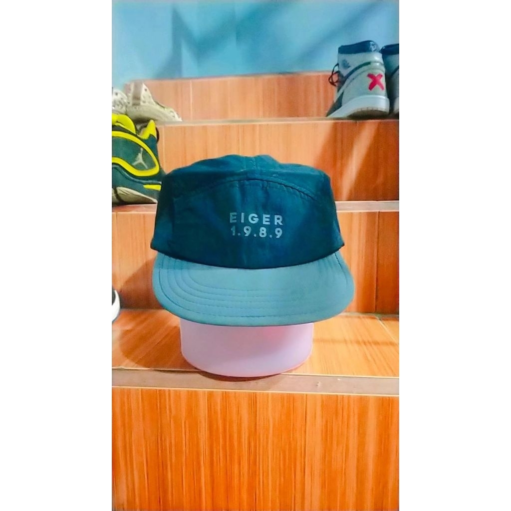 topi outdoor Eiger 1989