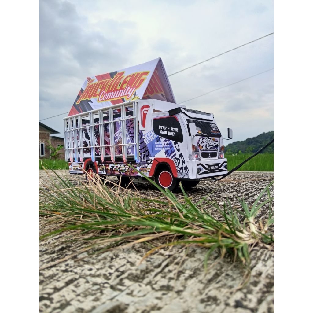 miniatur truk telolet & full lampu RGB / MINIATUR TRUK OLENG PAKAI KANAL / MINIATUR TRUK OLENG FULL 