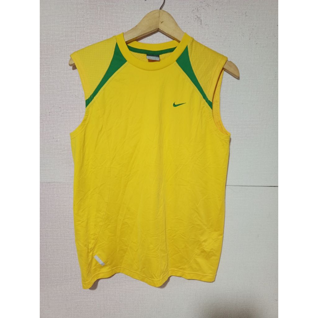 Baju kaos olahraga branded kutung ni ke centang size S fit M second