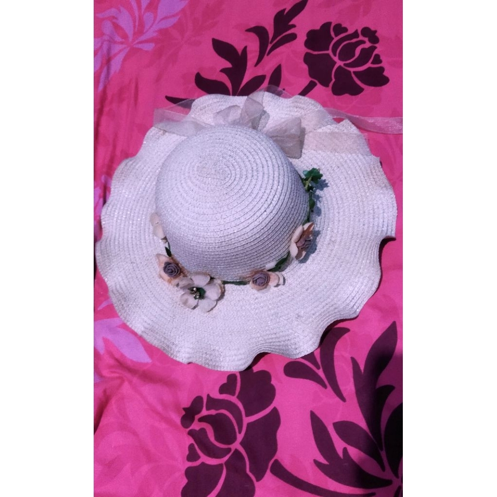 TOPI PANTAI PRELOVED