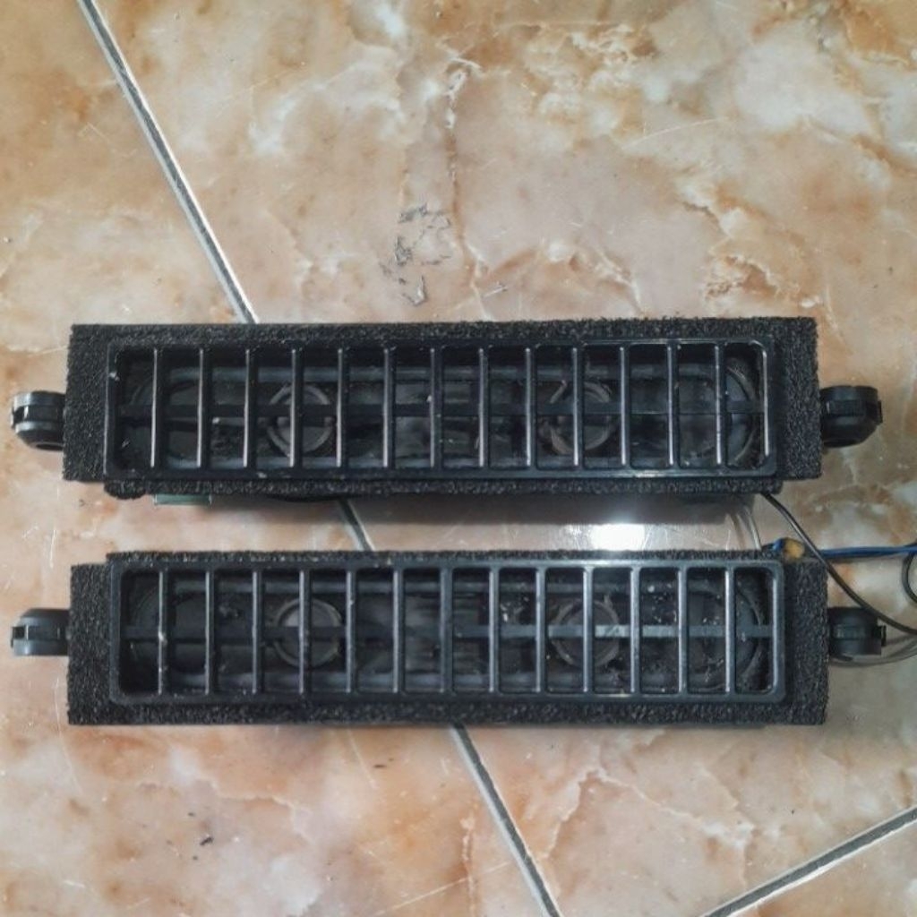 Speaker tv led LG 42 inch 42LD450