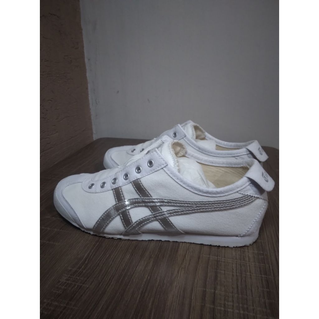 Onitsuka Tiger Mexico Slip On White Silver