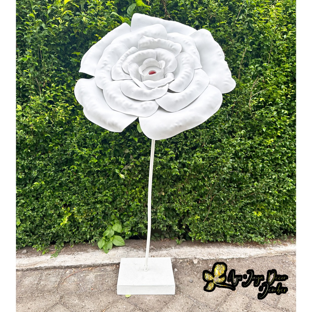 Standing Bunga Lampu Dekorasi Diameter 60cm Motif Bunga Mawar Bahan Kelopak Bunga Spon Eva Lampu Tam