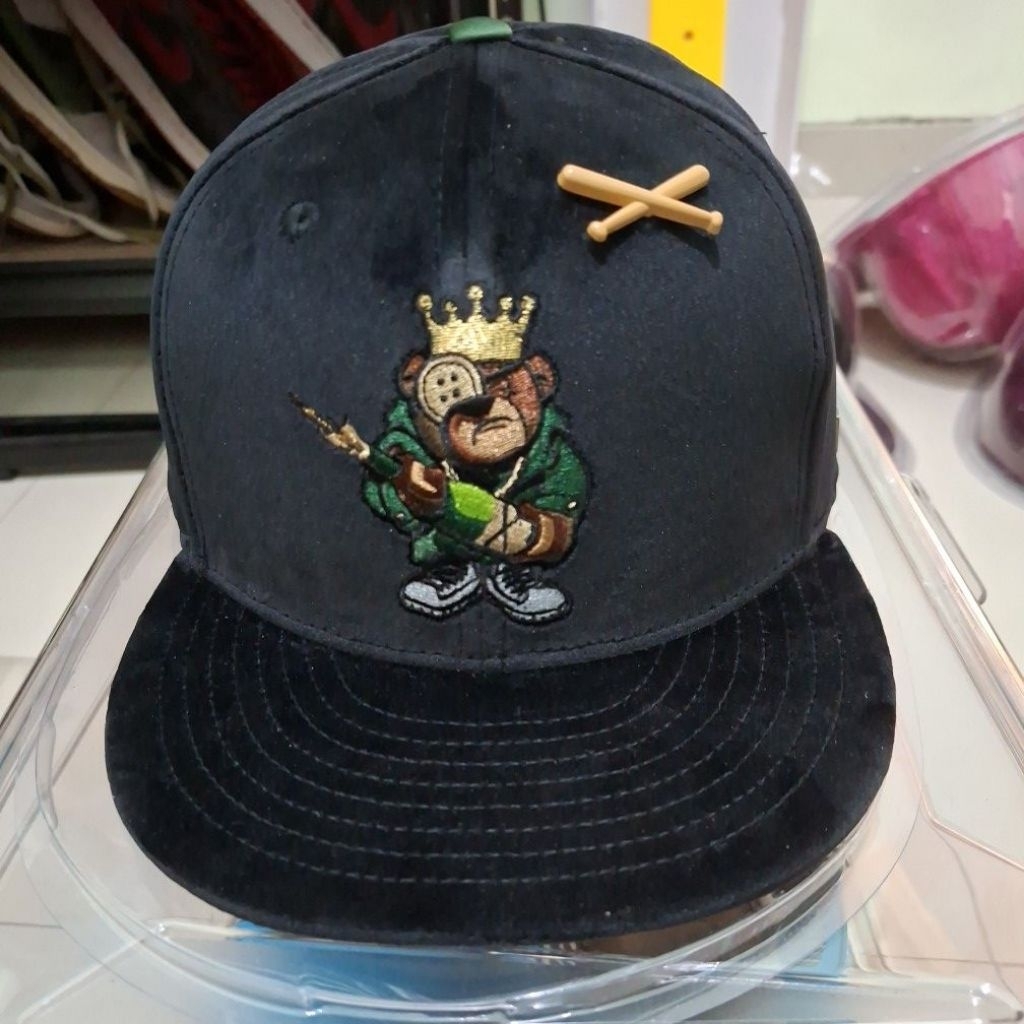 New Era Justfitteds Exclusive Berlin Bear Poppin Bottles 59Fifty Cap