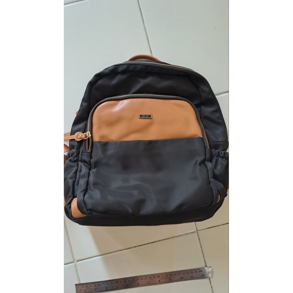 Tas Backpack En-Ji Warna Hitam Cokelat (preloved)