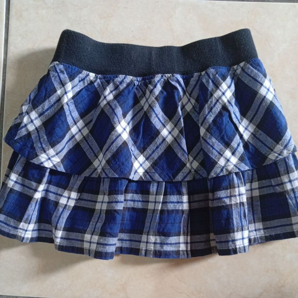 Rok mini tartan uniqlo anak size S /preloved