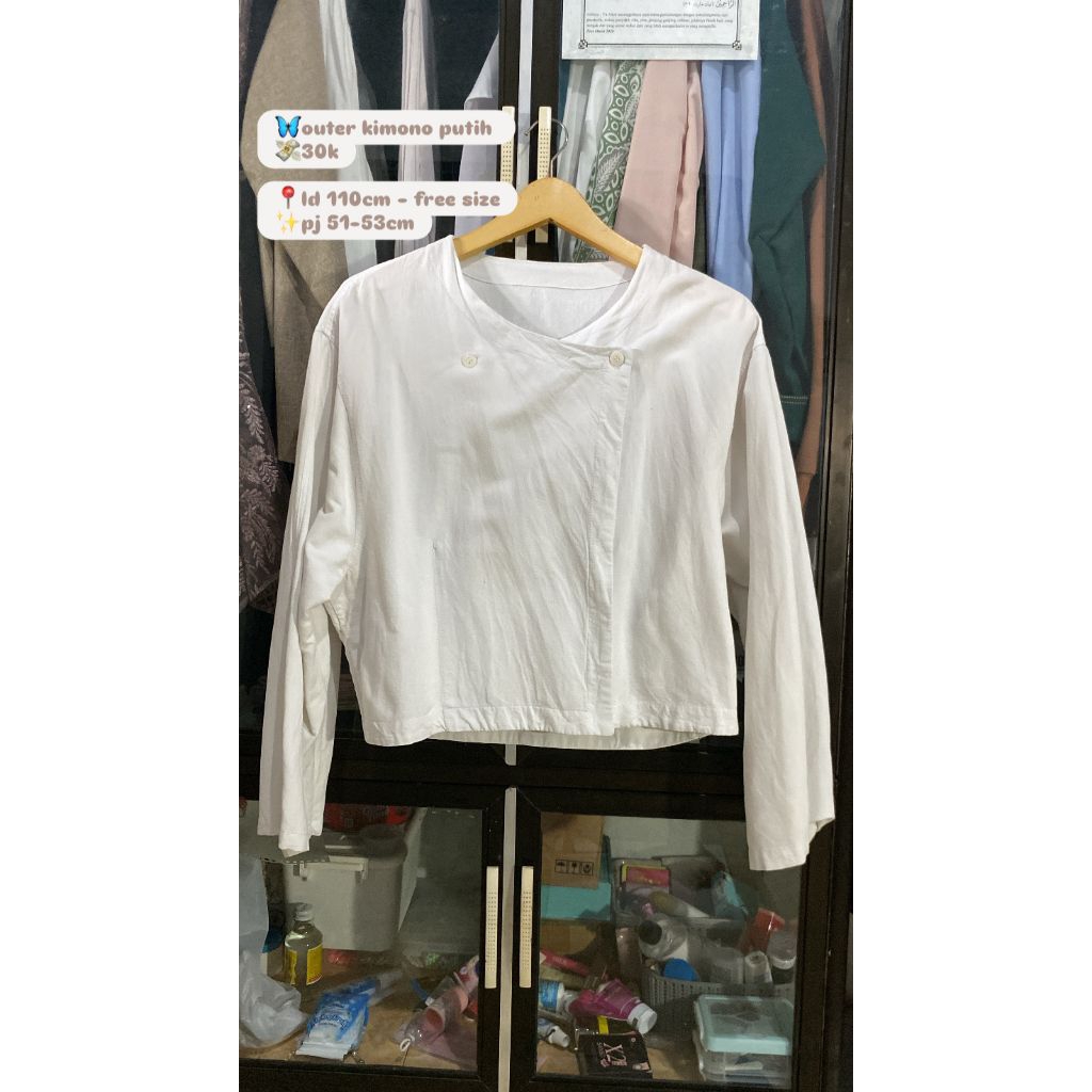 Preloved Outer/ luaran Kimono Putih bonus ciput ninja & hijab paris