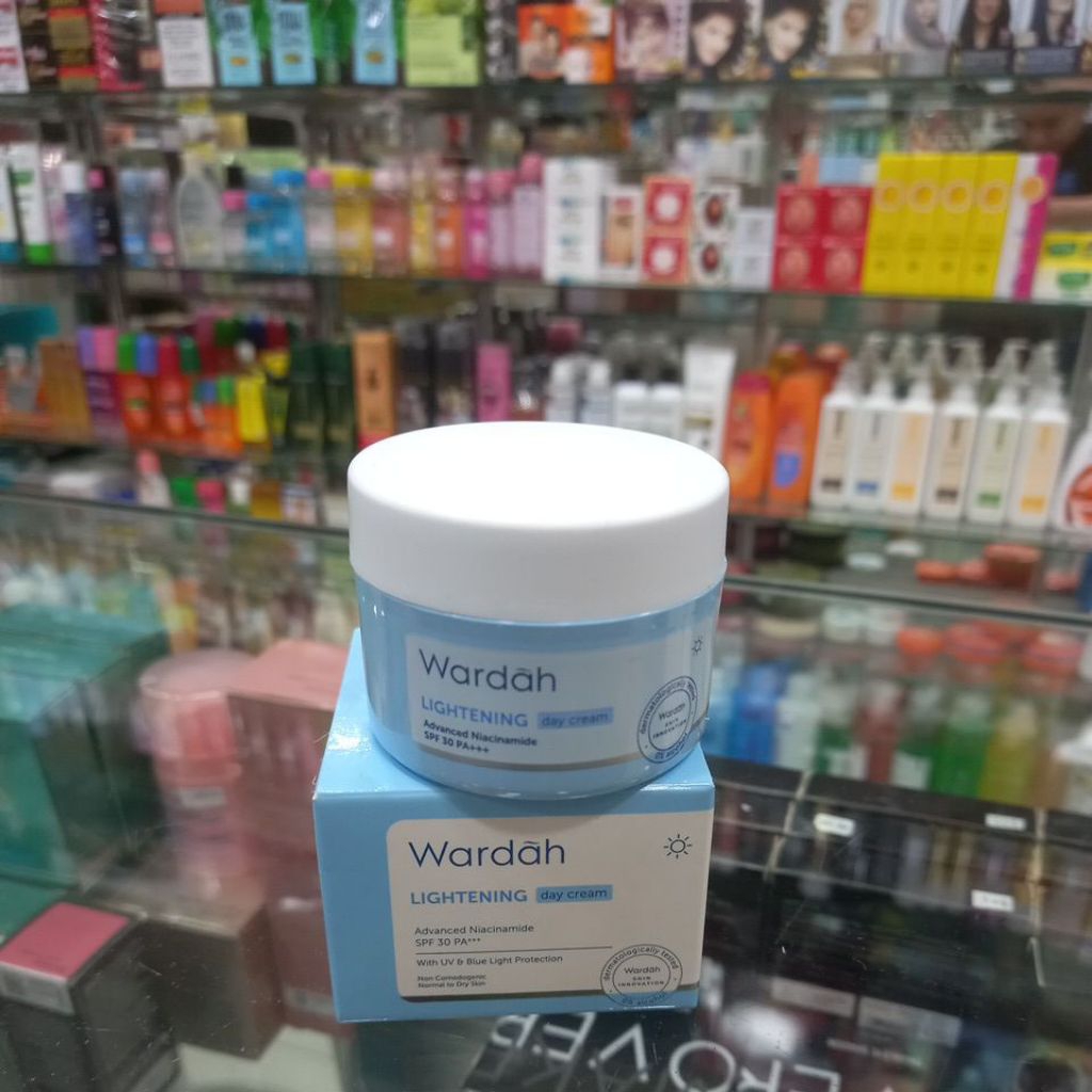 WARDAH LIGHTENING DAY CREAM