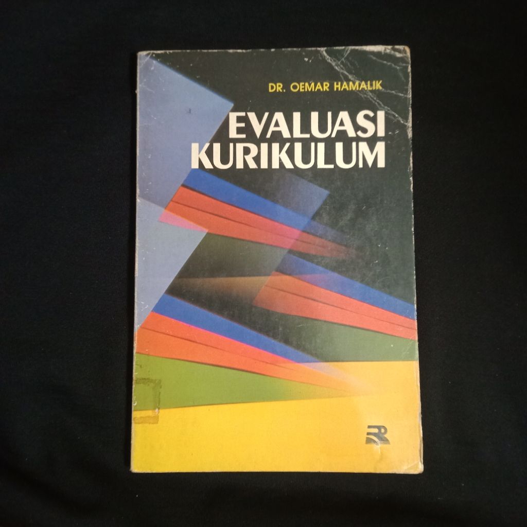 Evaluasi Kurikulum - Dr. Oemar Hamalik