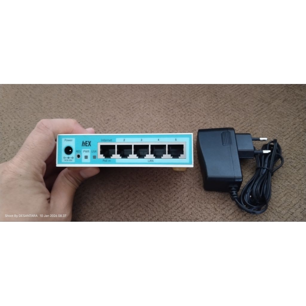 Router Mikrotik RB750GR2
