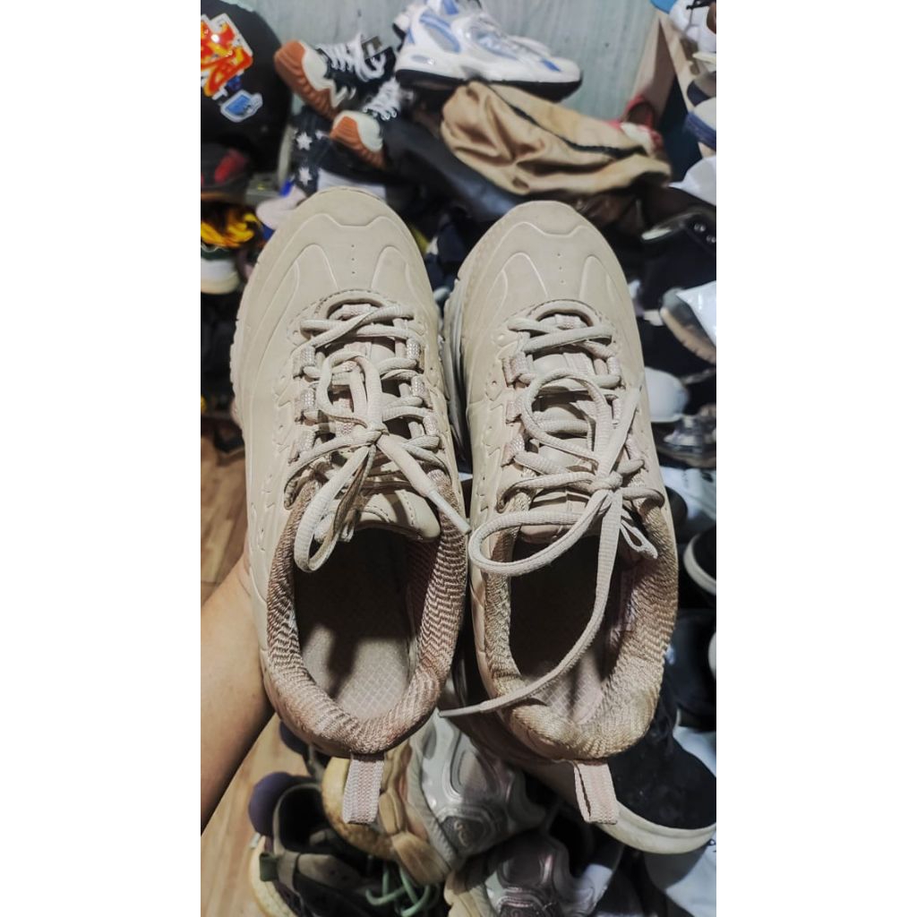 second shoes