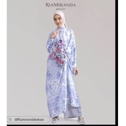 Trinarta kaftan By Ria miranda