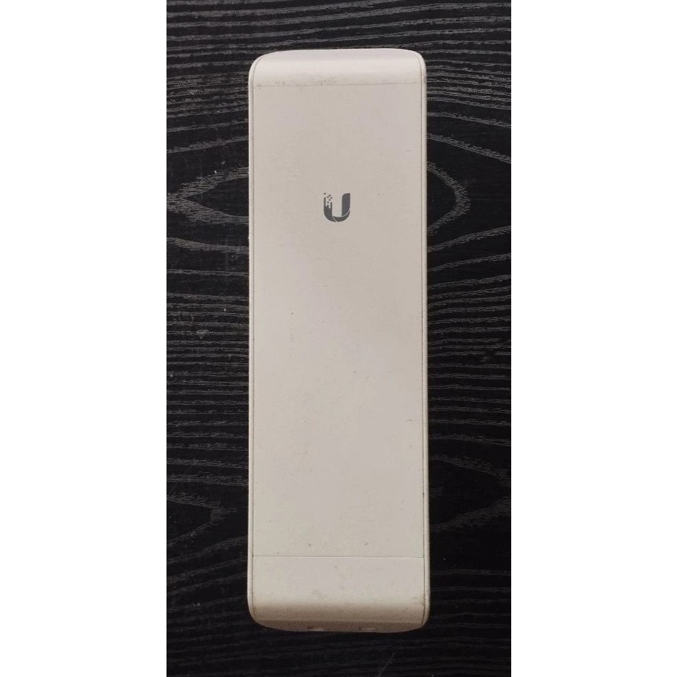 UBIQUITI Nanostation M2 2.4Ghz dan M5 5Ghz Bekas Normal