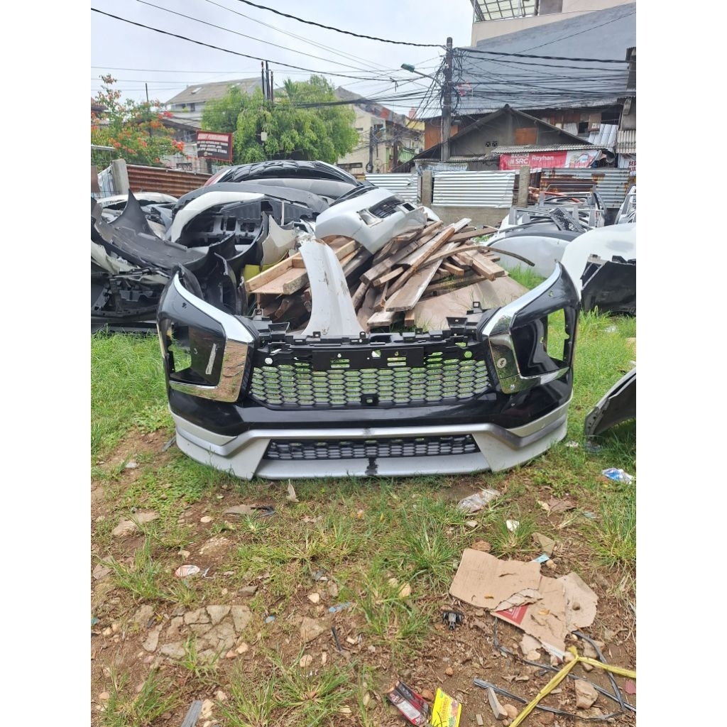 Bemper depan pajero 2022 set bodykit tanpa gril