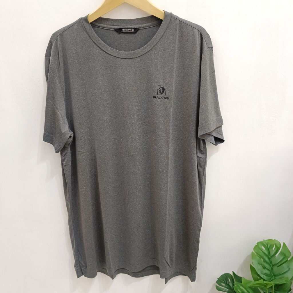 kaos Olahraga dry fit running Blackyak outdoor abu charcoal size XL original murah
