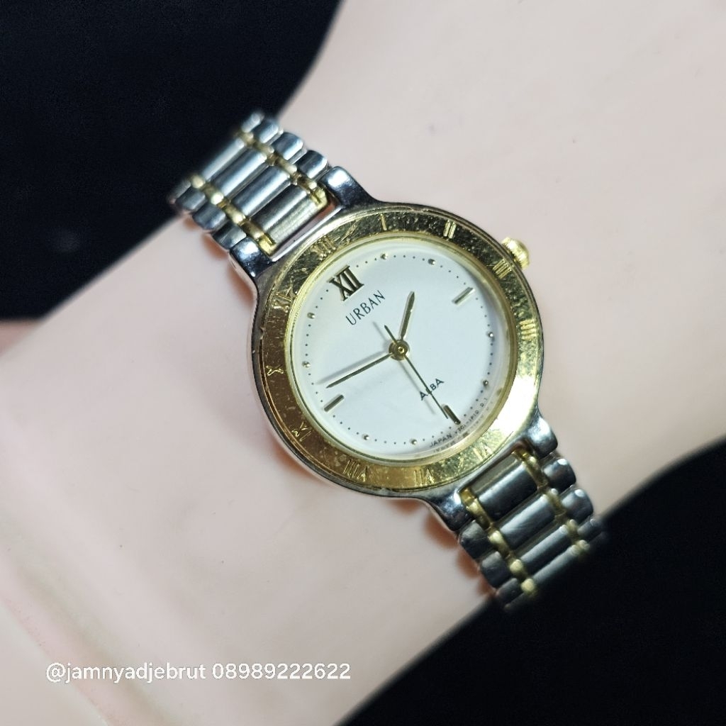 Jam Alba Urban V701-1M10 Gold White Ladies Vintage Bekas