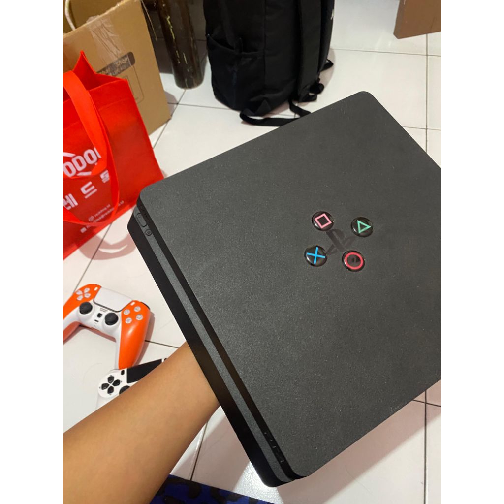 PS 4 Slim 500 GB ORI SECOND GRATIS GAME