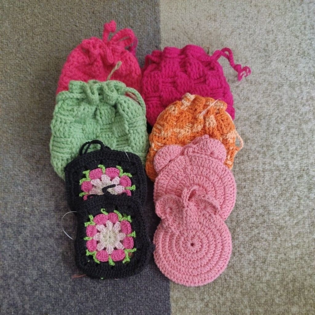 mini pouch rajut