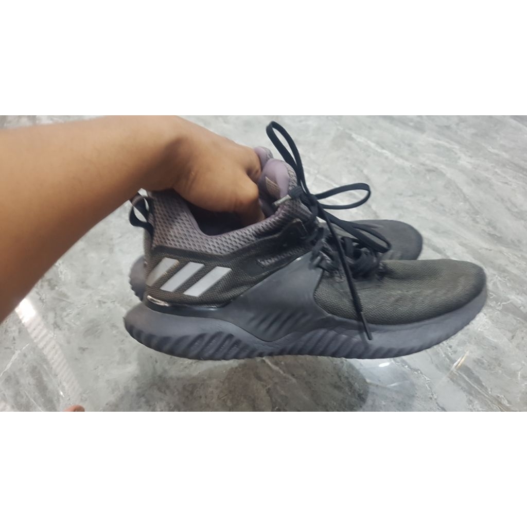 sepatu basket/voly second 43