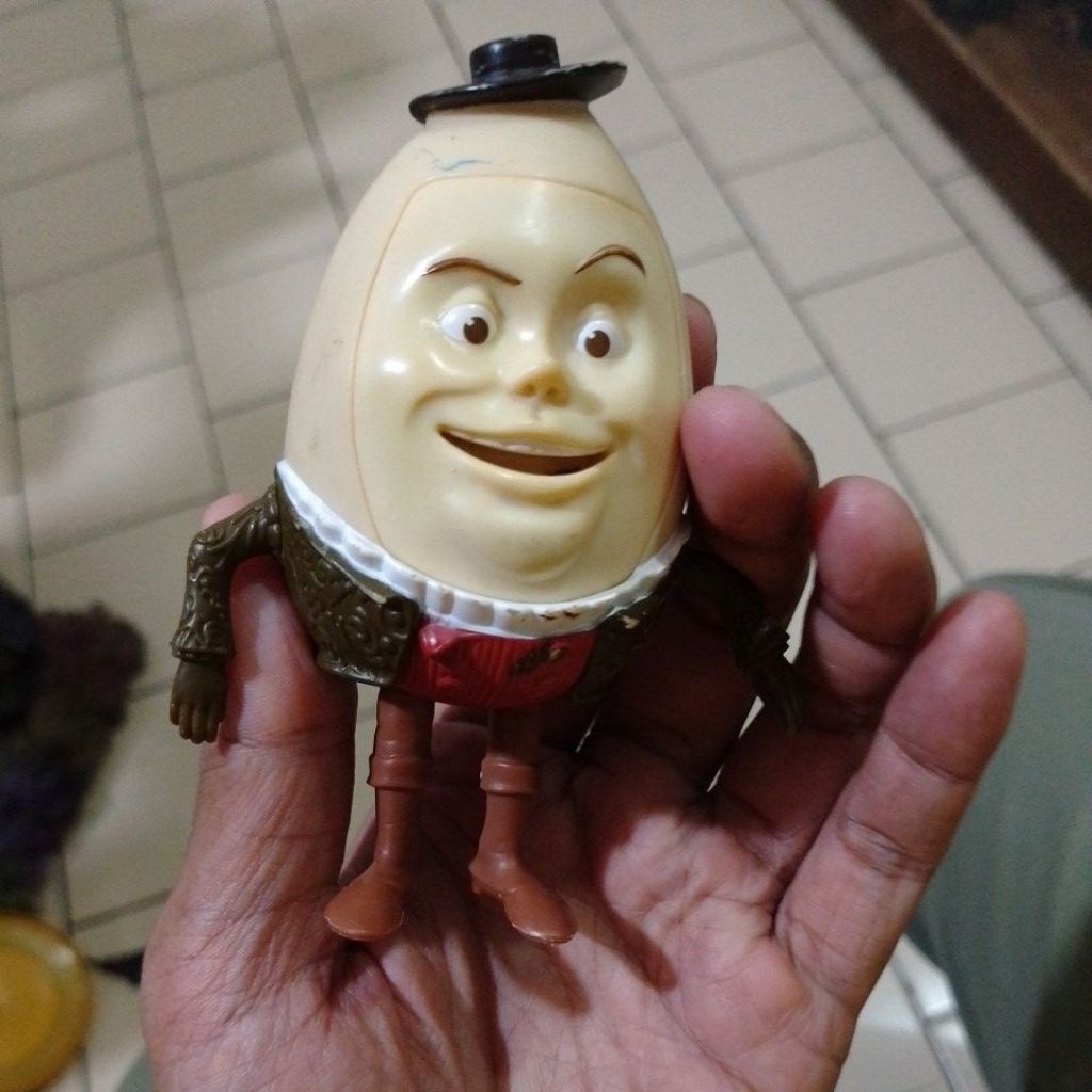 Figure Humpty Dumpty dan Fiona Shrek McD