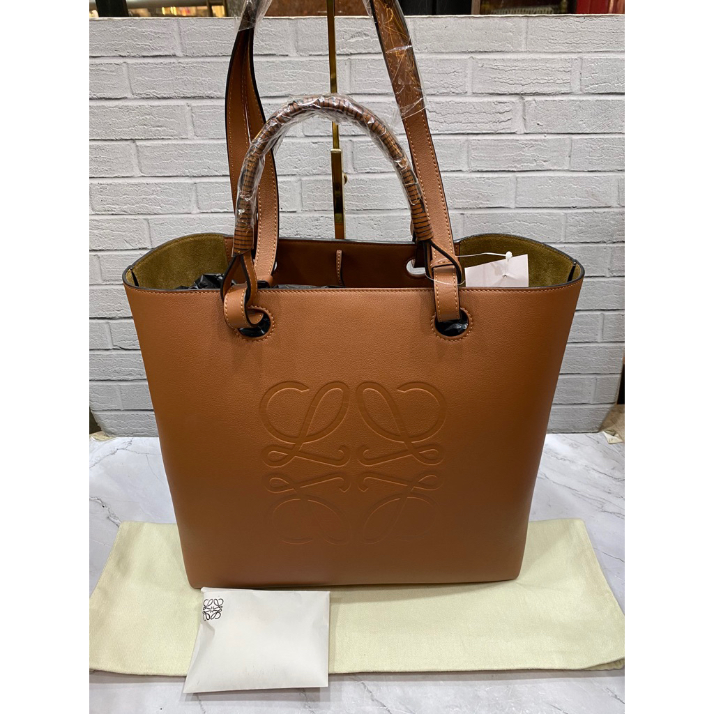 LOEWE Tan Tote Bag Leather 2023  Size 33 x 31 x 18 Cm Dustbag booklet receipt