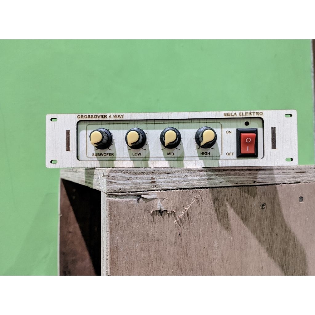 CROSOVER 4 WAY BLUOTOOTH plus ADAPTOR