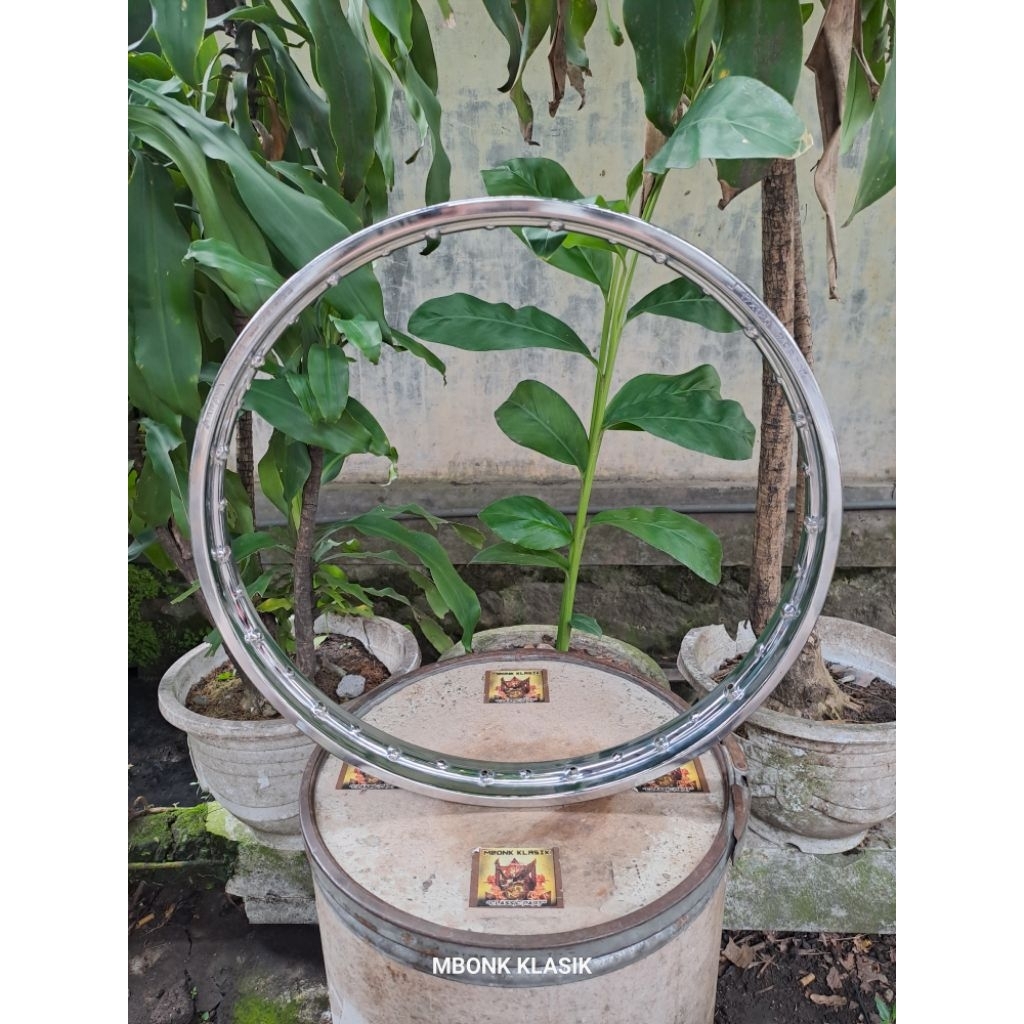 velg yamaha v75 v80 ARAYA 17 1.20 hole 36 ORIGINAL velg ARAYA ring 17 lebar 120 velg depan v75 v80 v