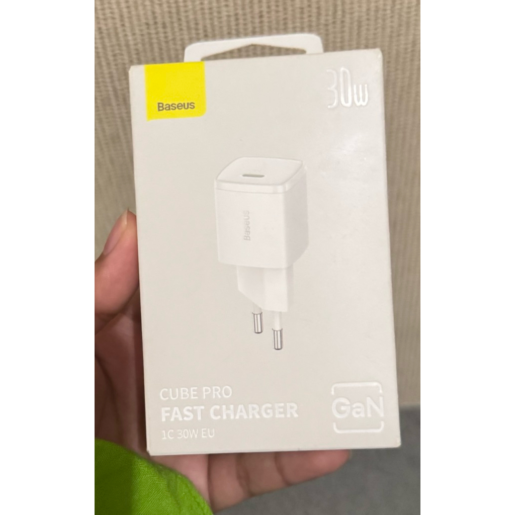 Kepala Charger Baseus (30W, Sealed belom pernah dibuka)