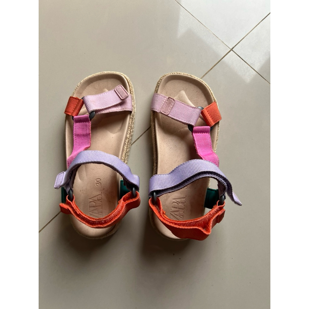 sepatu sandal zara