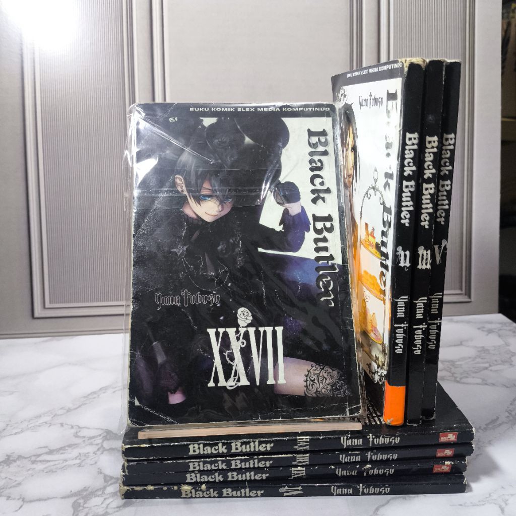 Komik Black butler 1-27 Cabutan ( Cek kondisi)