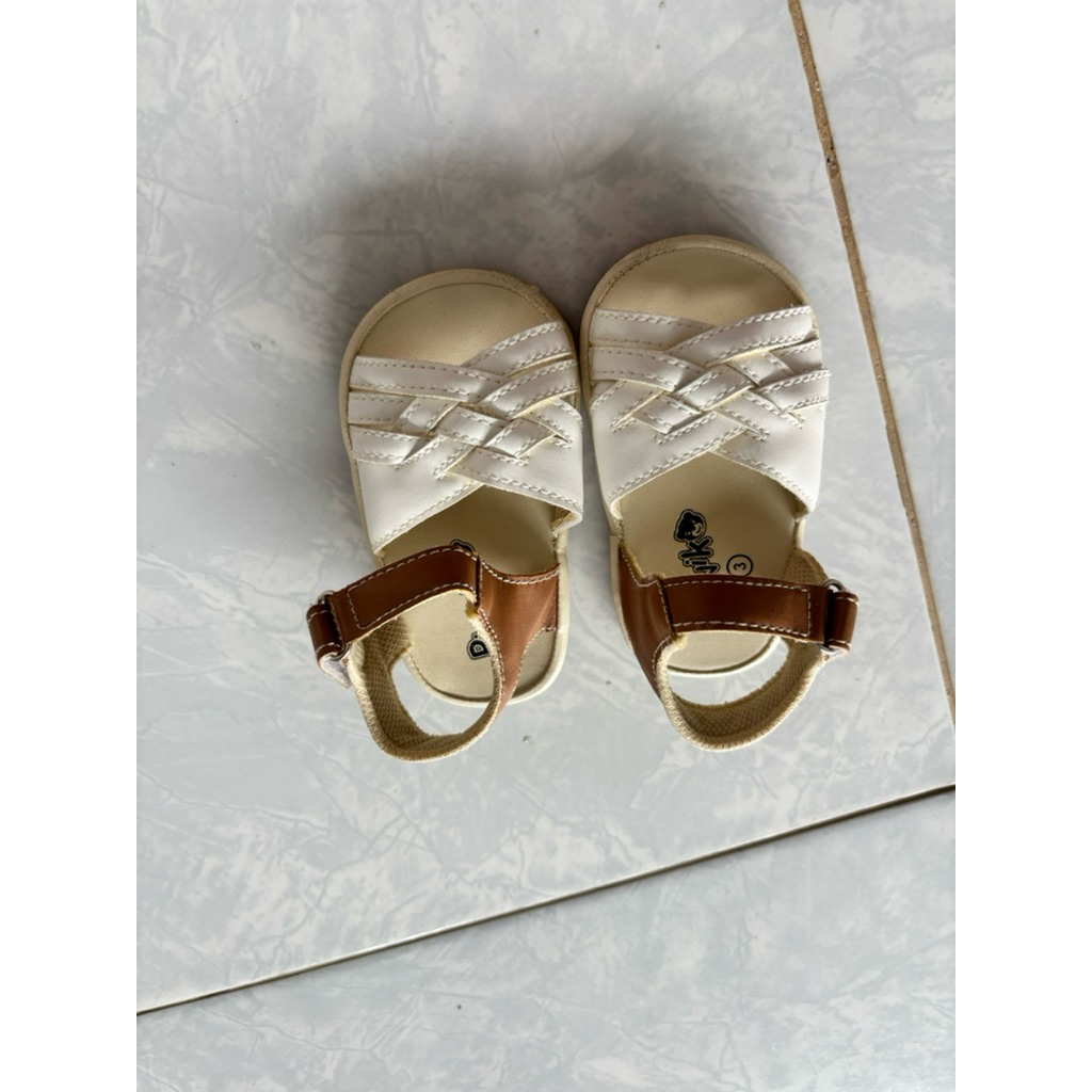 PL sepatu anak perempuan 1-2thn pipiniko