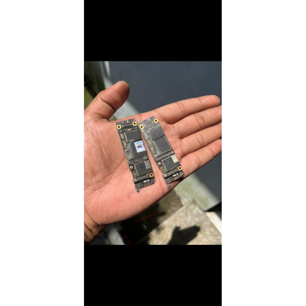 Mesin iPhone 11 Lock iCloud