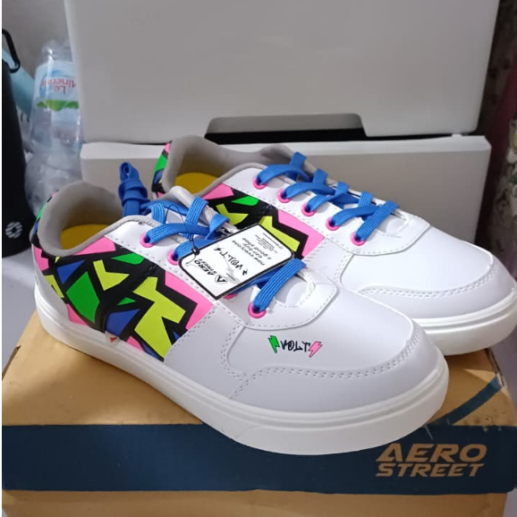 Aerostreet Hoops Volt Putih