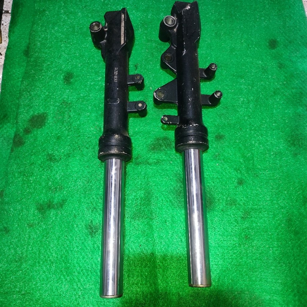 shokbreker depan bajaj pnp motor listrik,Kimco ukuran as 30.