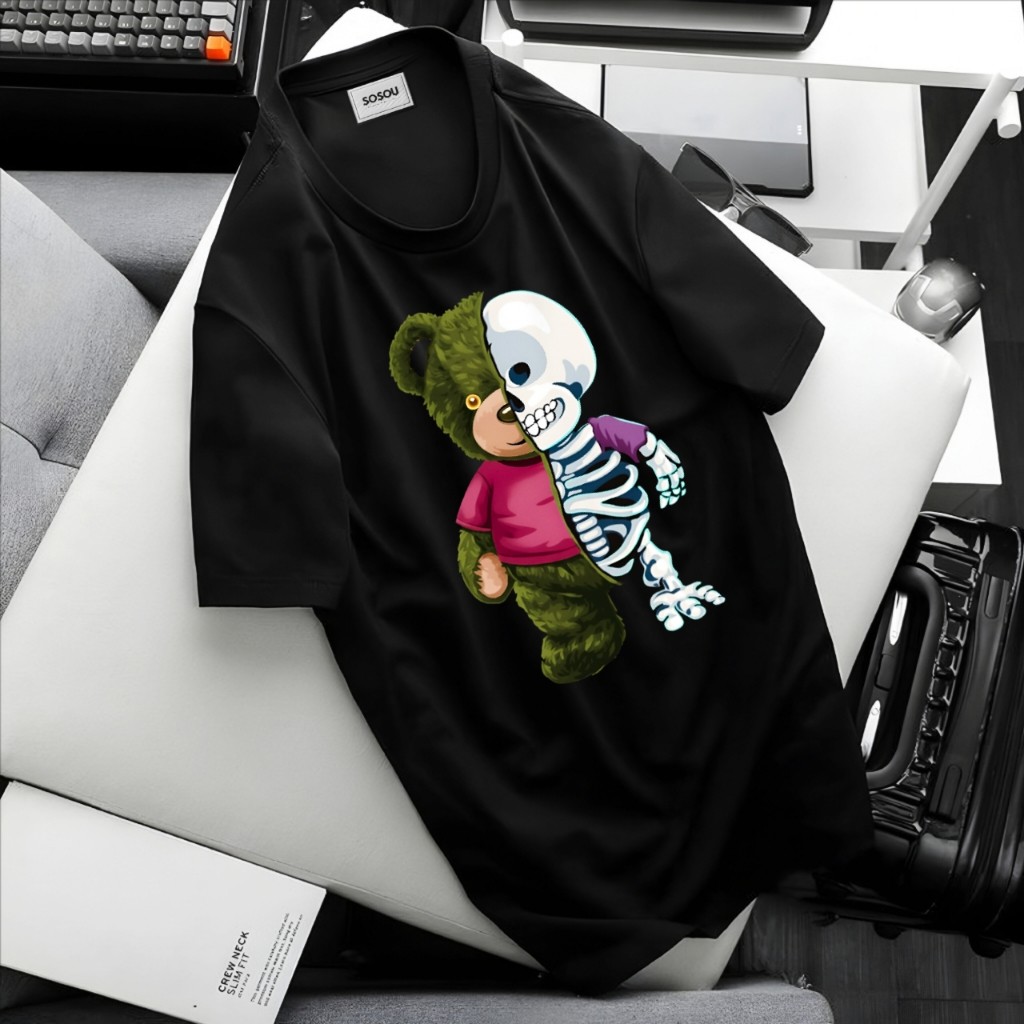 Kaos Pria Wanita Hitam Premium Desain Boneka Skeleton Unik Sablon DTF Tajam Bahan Katun 20s Adem Lem