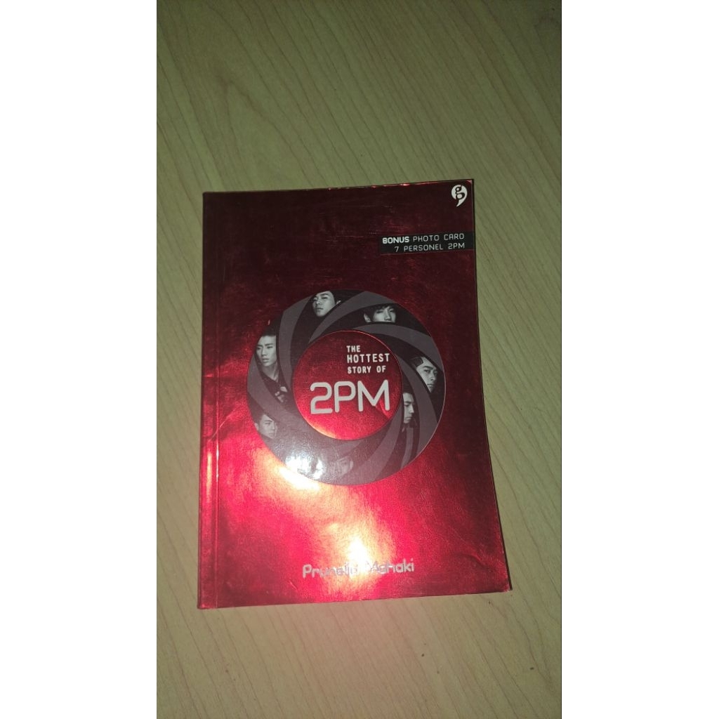 Buku The Hottest Story of 2PM