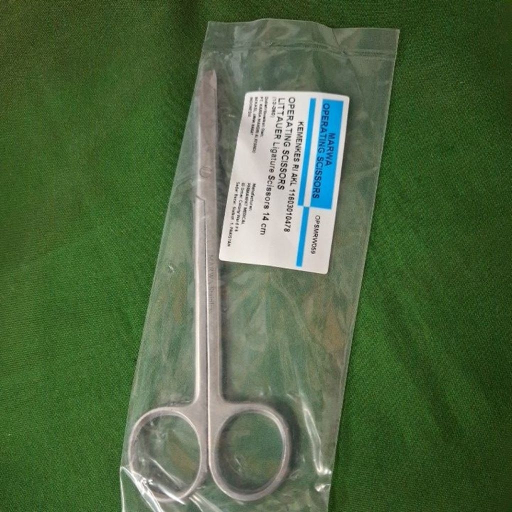 gunting up hecting /angkat jahitan