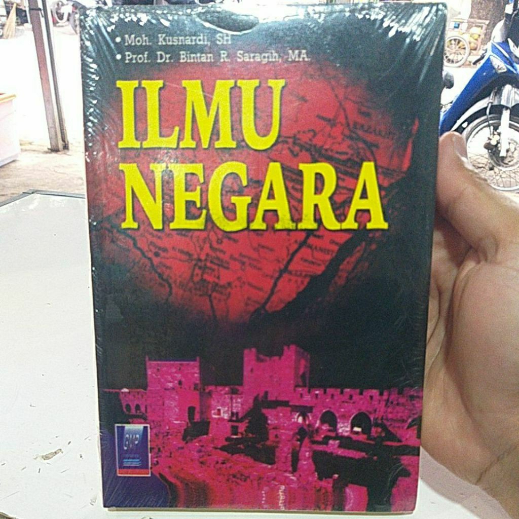 Buku Ilmu Negara,,,Karangan Moh.Kusnardi,SH dan Prof.Dr.Bintan R Saragih