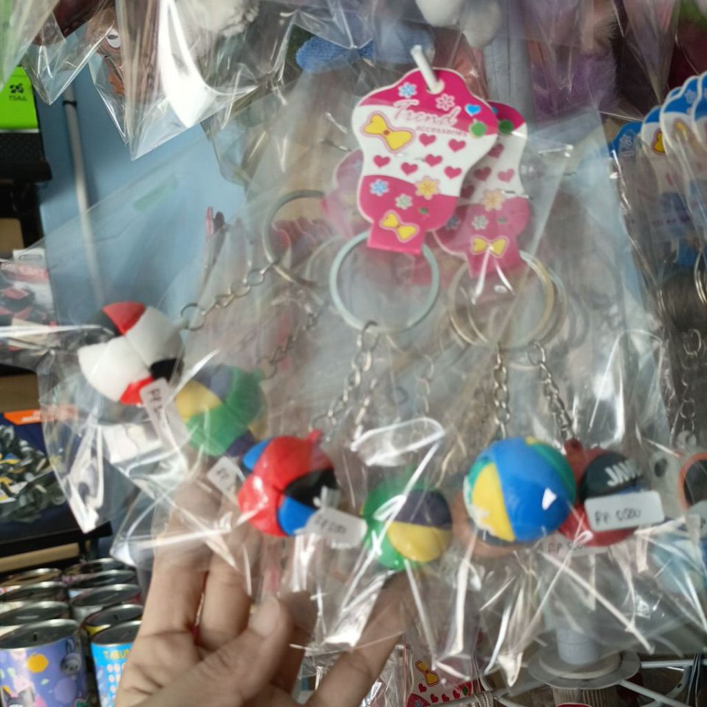 Mainan Gantungan kunci  Ganci Motif Bola
