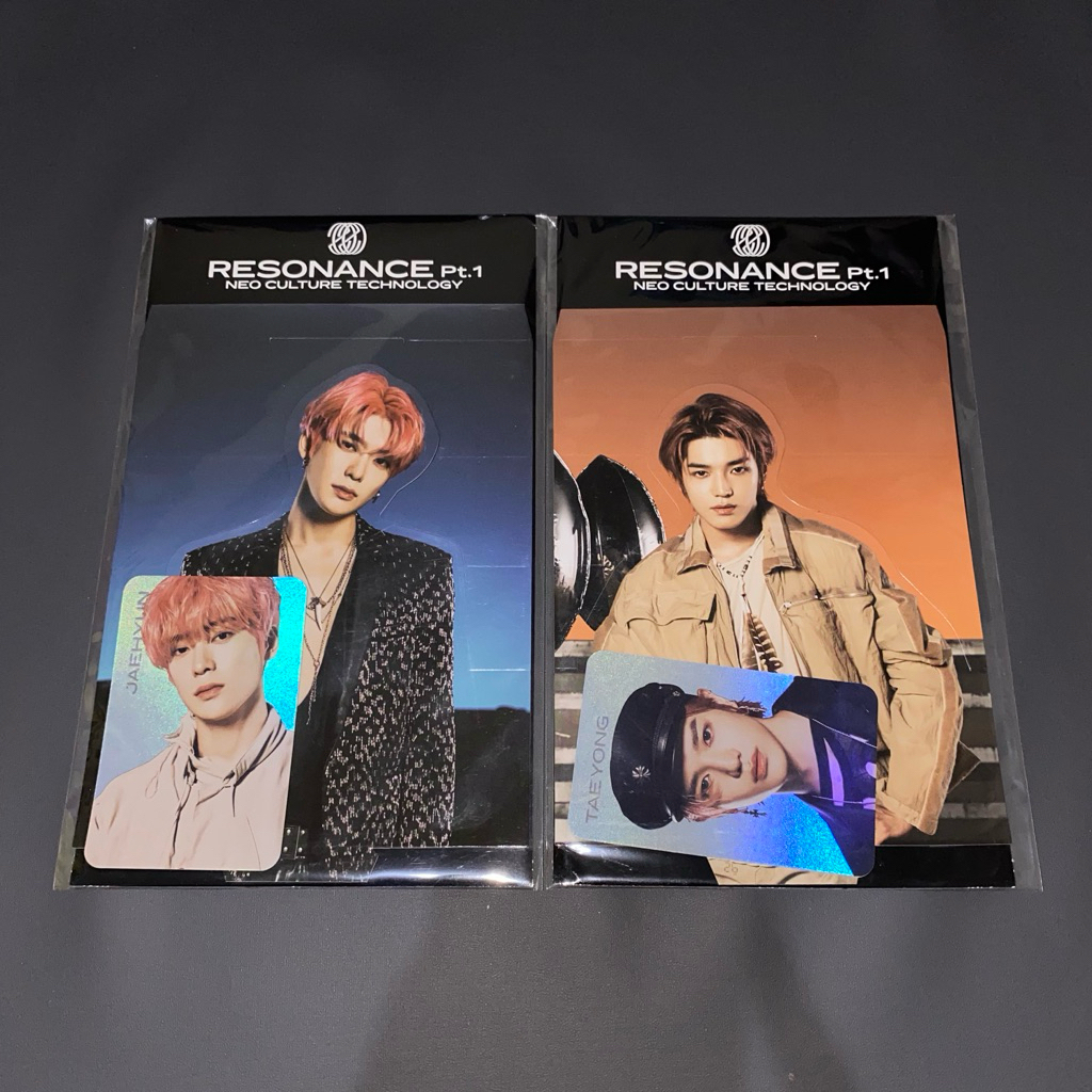 [OFFICIAL] STANDEE HOLOGRAM RESONANCE NCT 2020 JAEHYUN TAEYONG