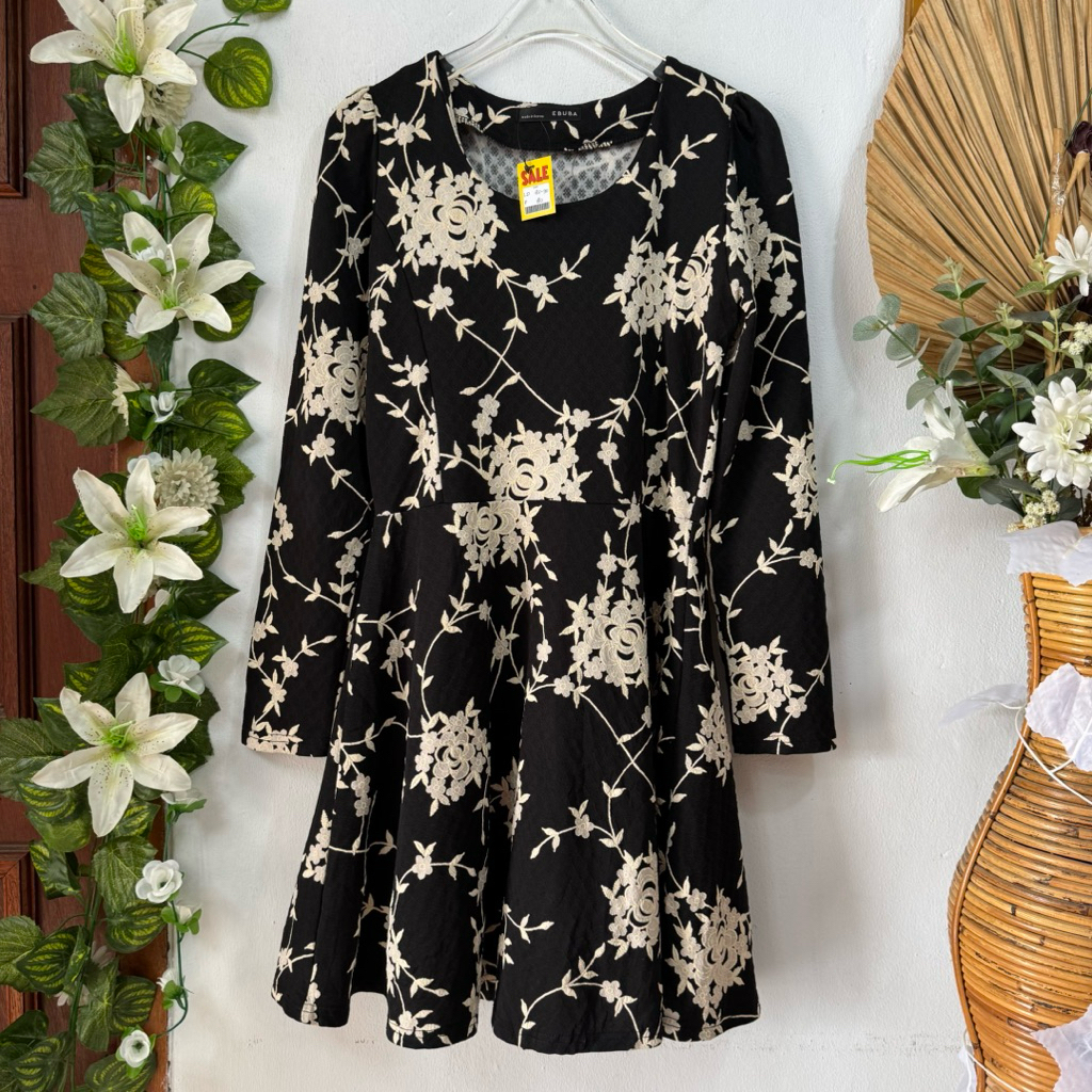 Mididress Ebuba Black Flower