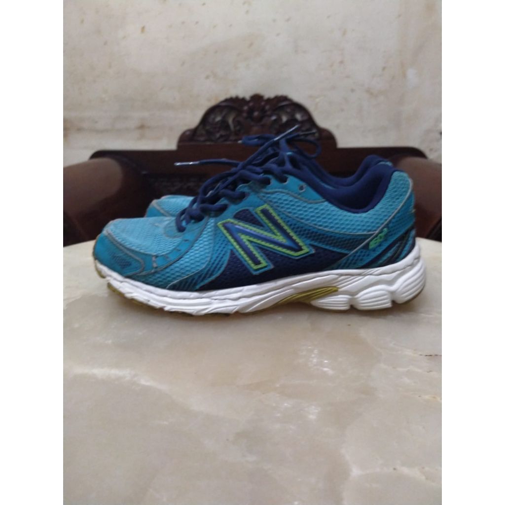 sepatu running new balance preloved