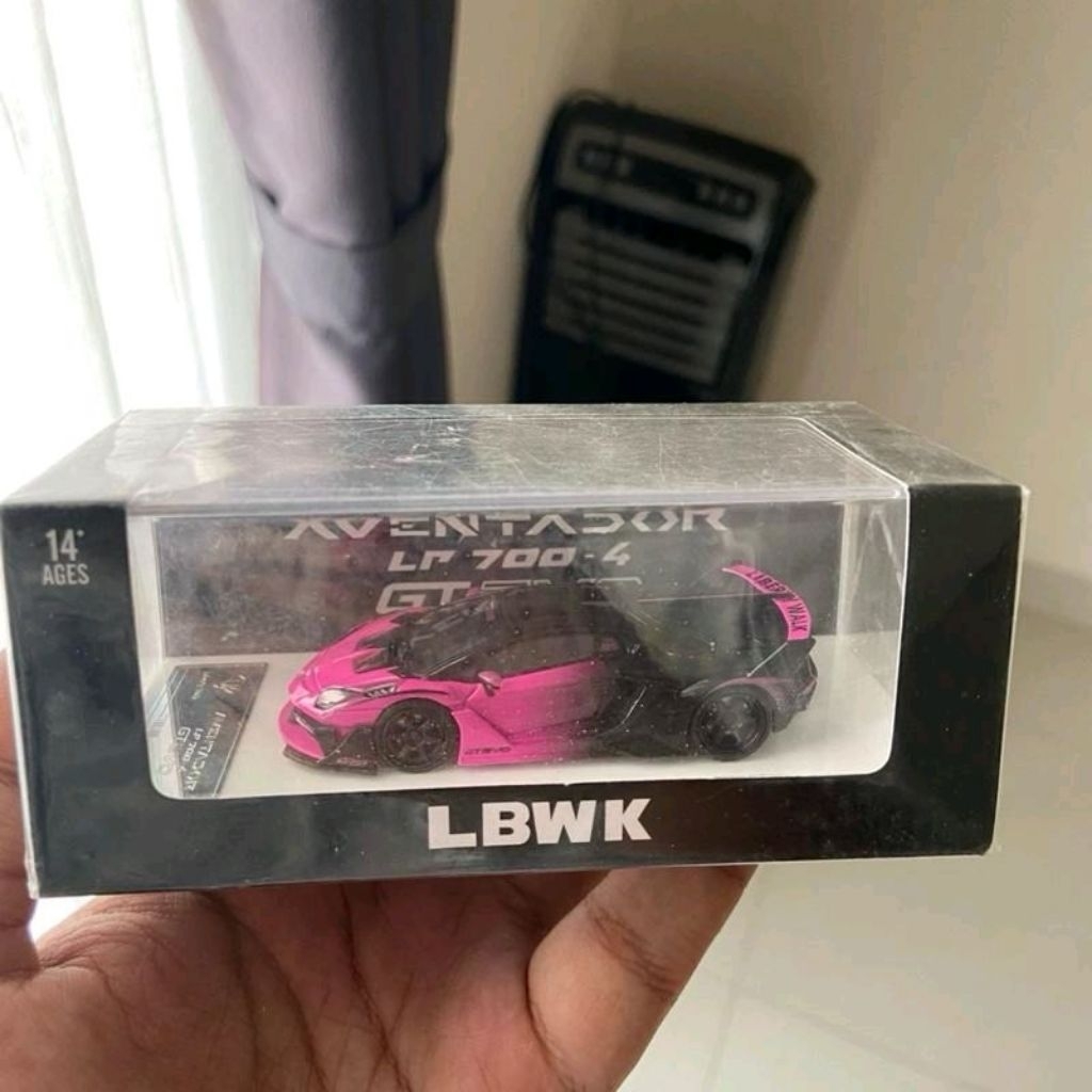 Star Model Lamborghini Aventador LP-700 Liberty Walk Pink & Black Sealed
