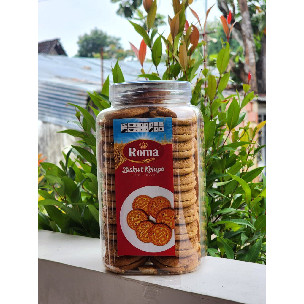 Snack Biskuit Roma Kelapa Original Toples 2 Liter