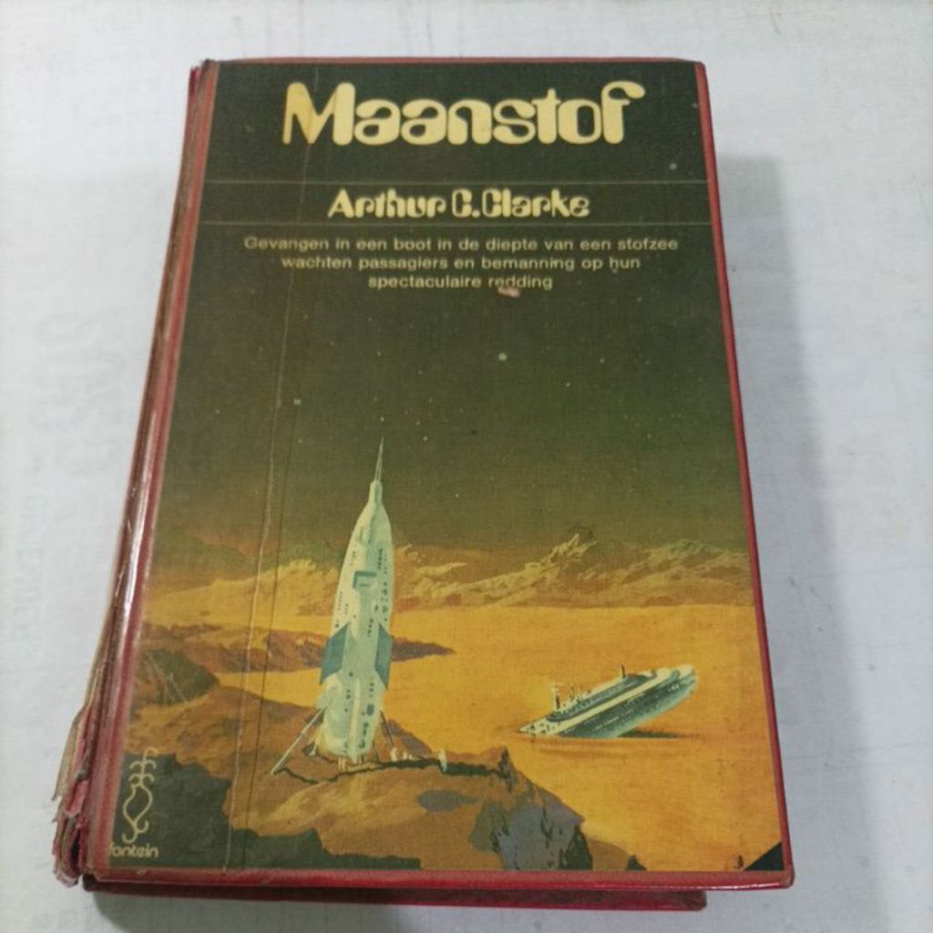 buku import bahasa Belanda Maanstof (di jilid hard cover)/arthur c clarke