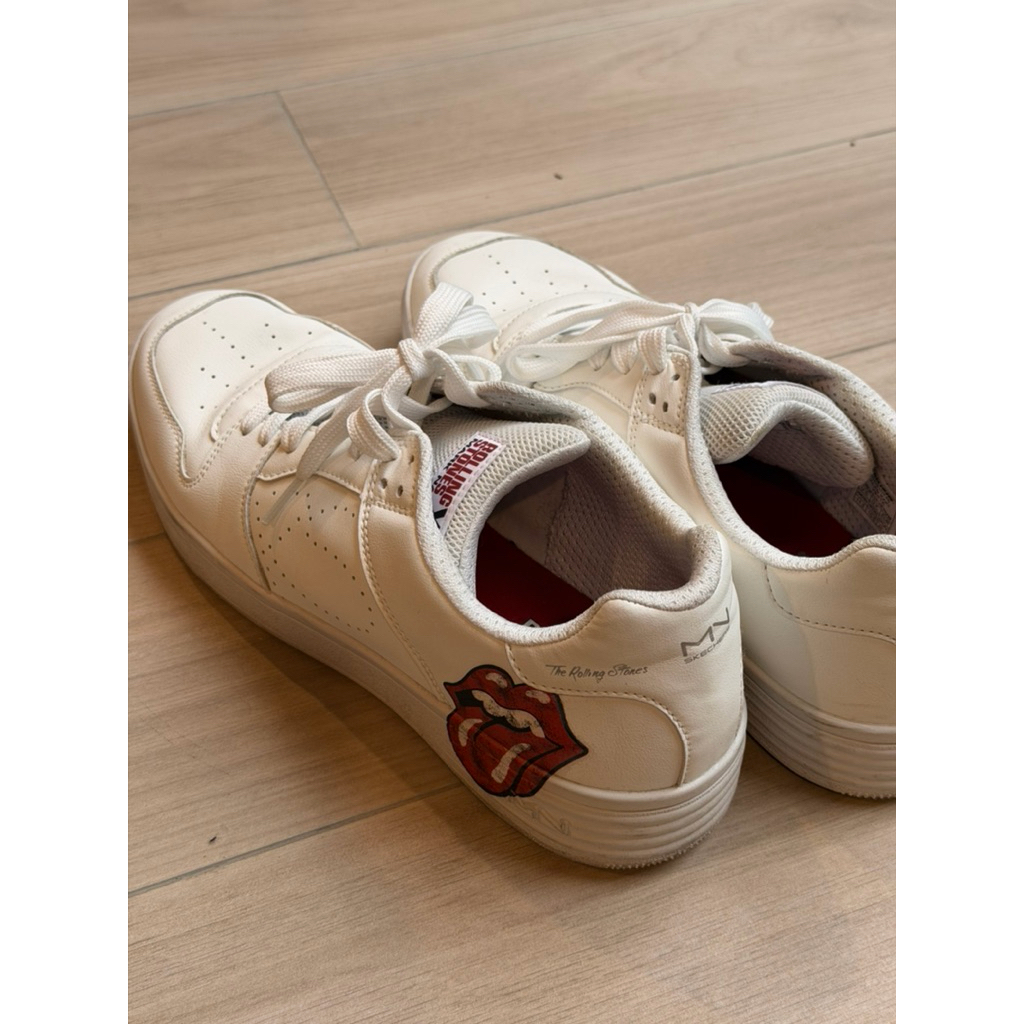 <preloved> Skechers Pria tipe Rolling Stone White size  45.5