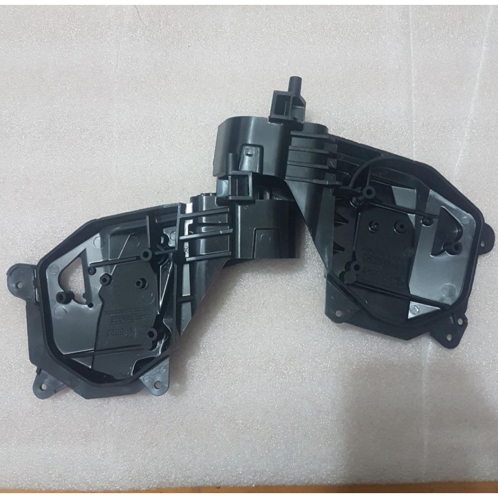 Breket Batok Cover Spion honda FREED.