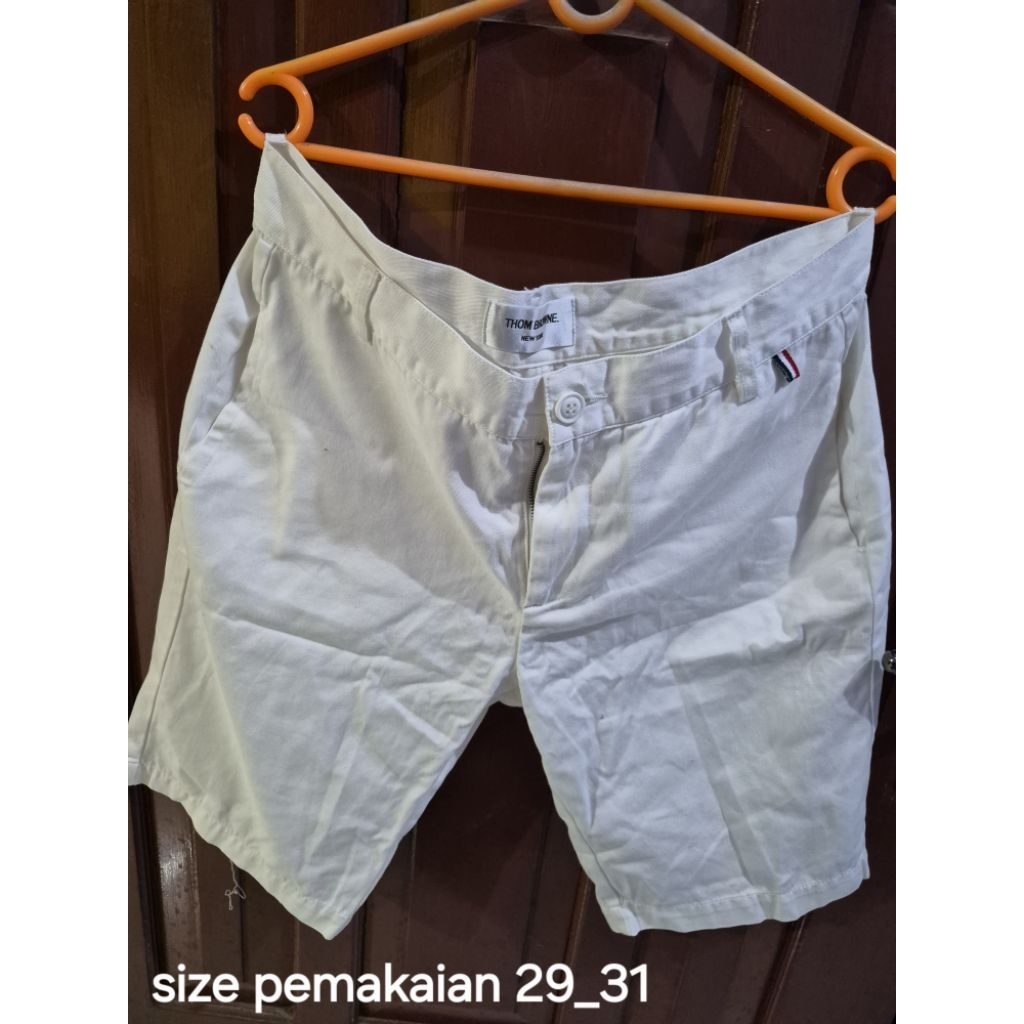 celana pendek  thom browne